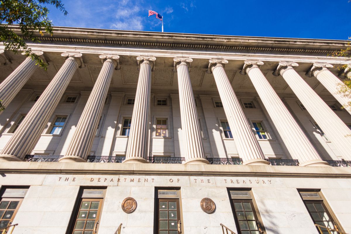 treasury irs building