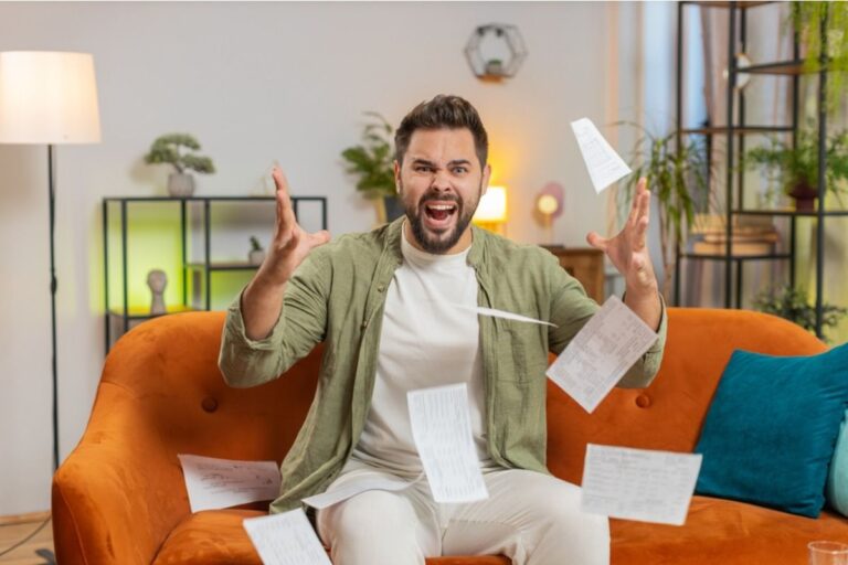 Americans Are Paying an Extra $2,000 a Year Just to Live the Same Life They Had in 2020 and Many Say “We Buy Less and Somehow Spend More”