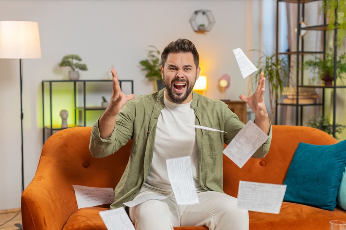 Americans Are Paying an Extra $2,000 a Year Just to Live the Same Life They Had in 2020 and Many Say “We Buy Less and Somehow Spend More”