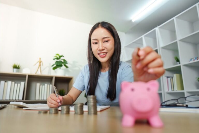 “I Thought I Was Good With Money Until I Saw the ‘Small’ Charges” People Are Sharing the Habits That Would’ve Saved Them Thousands