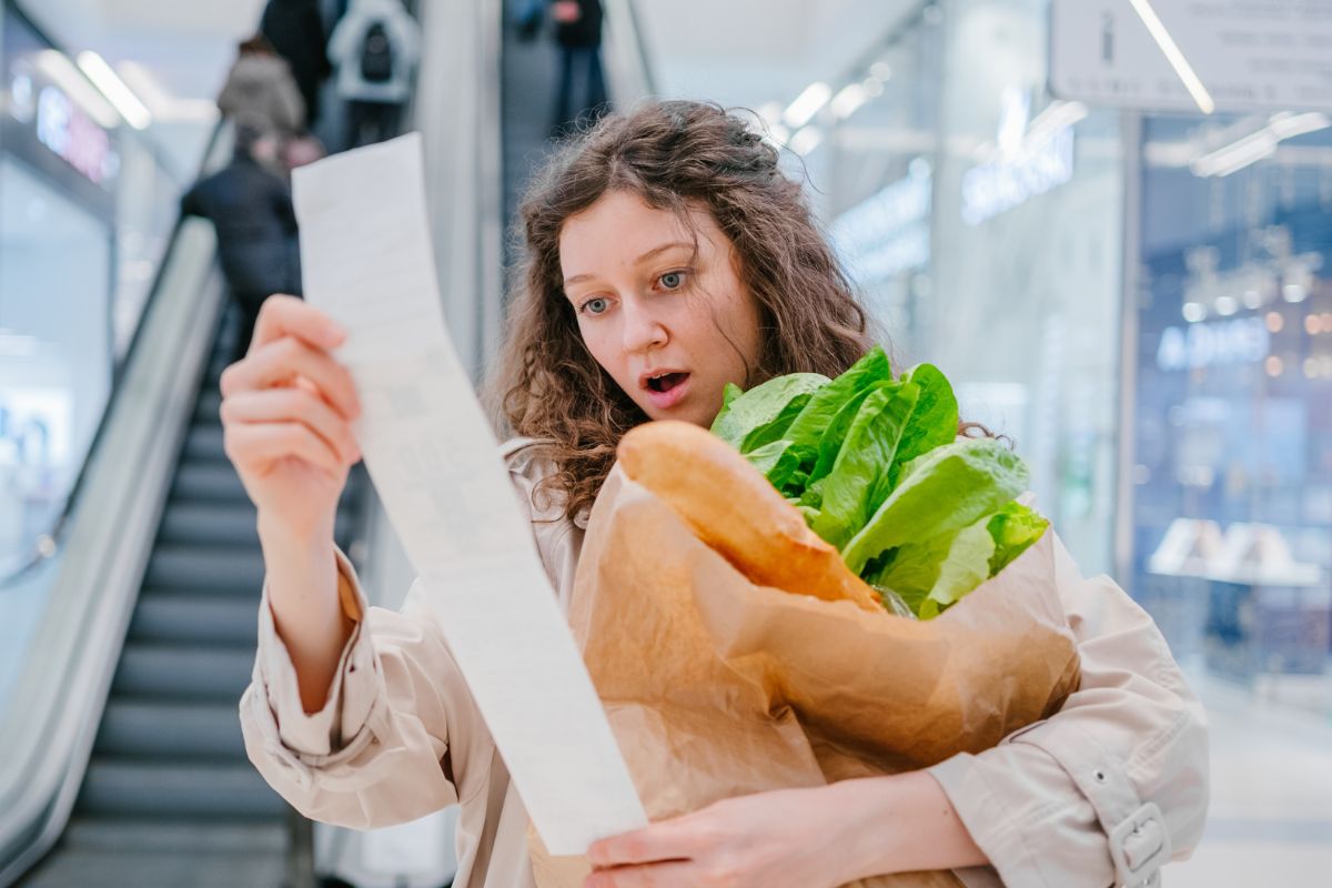 woman looking at the recites