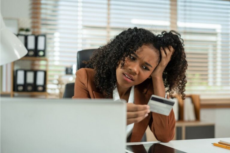 Credit Card Minimum Payments Are Increasing, and Users Say “It Feels Impossible to Catch Up”