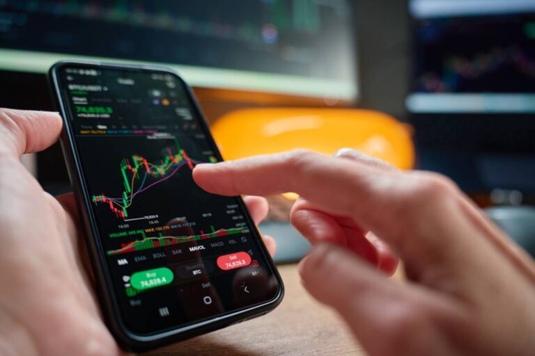 Americans Now Have a Record 48.2% of Their Financial Assets in Stocks, Surpassing the Dot-Com Peak, but the Numbers Reveal a Bigger Divide