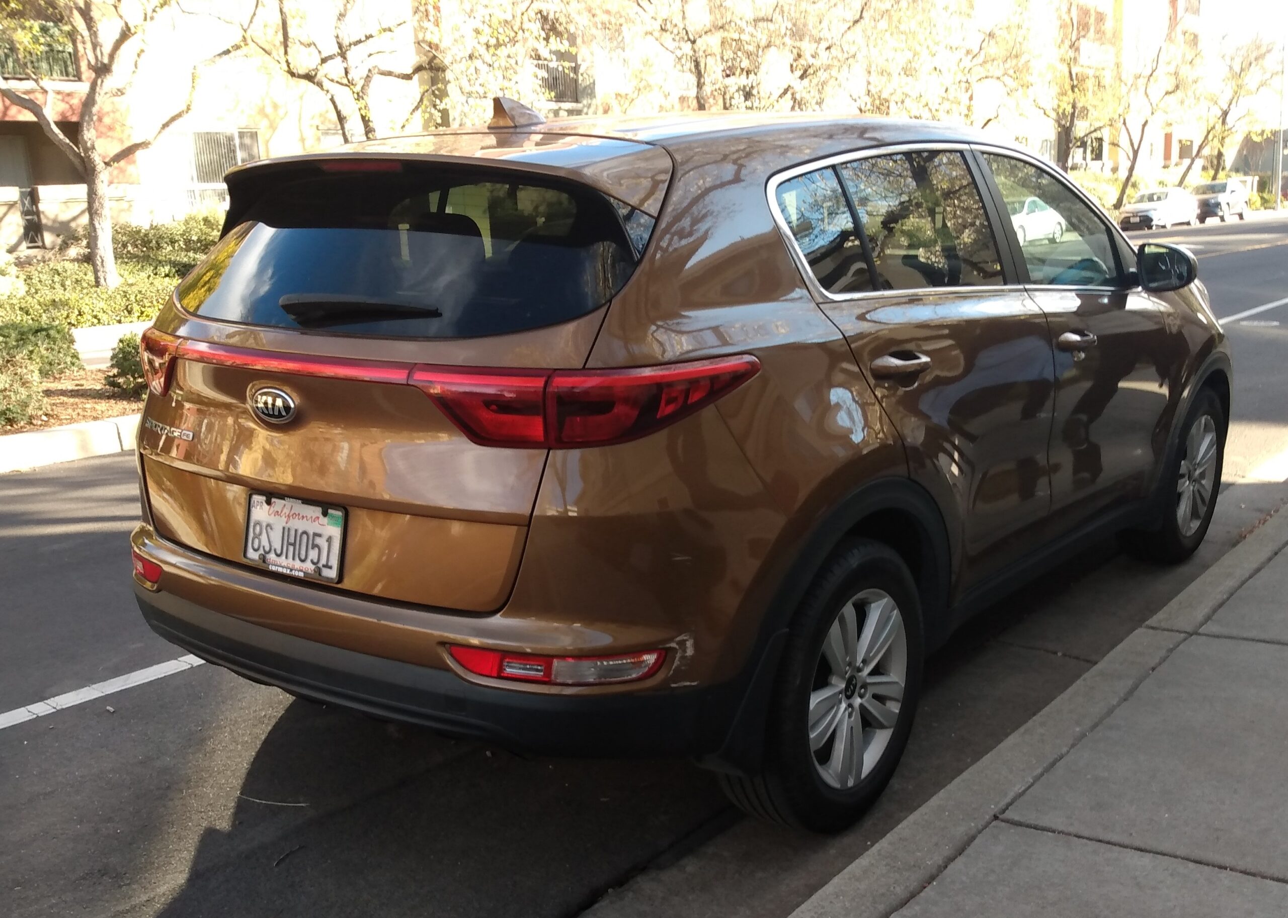A 2017 Kia Sportage SX Turbo parked outdoors